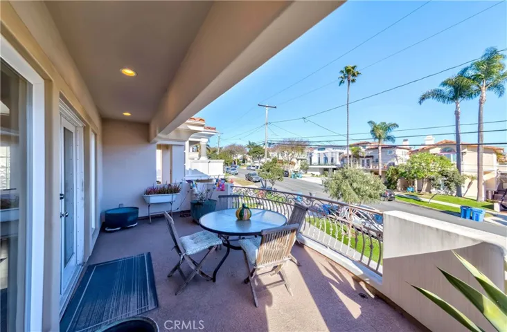 233 S Helberta Avenue A, Redondo Beach, California 90277