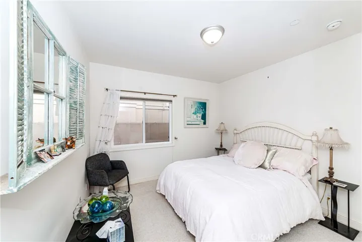 233 S Helberta Avenue A, Redondo Beach, California 90277