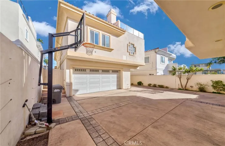 233 S Helberta Avenue A, Redondo Beach, California 90277