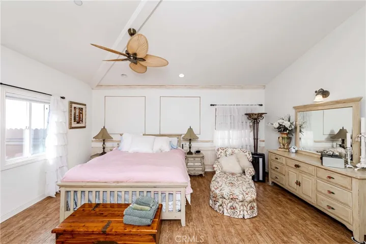 233 S Helberta Avenue A, Redondo Beach, California 90277