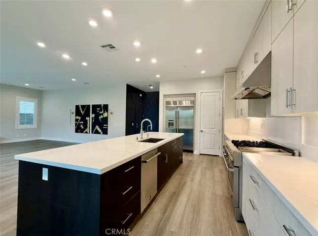 110 Sierra Madre, Lake Forest, California 92630
