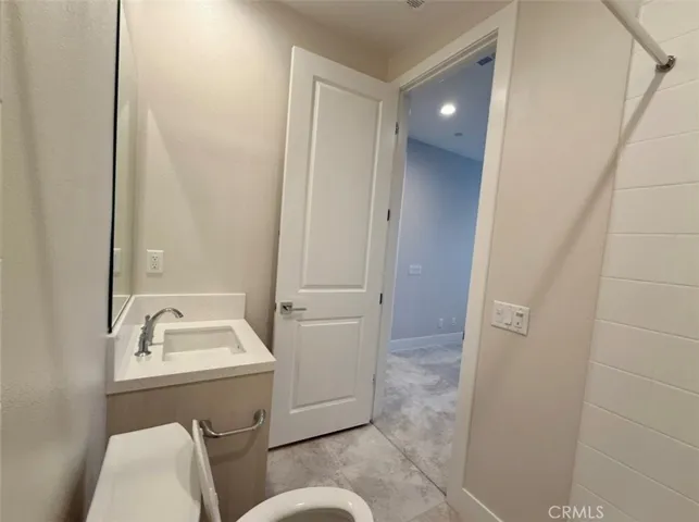 110 Sierra Madre, Lake Forest, California 92630