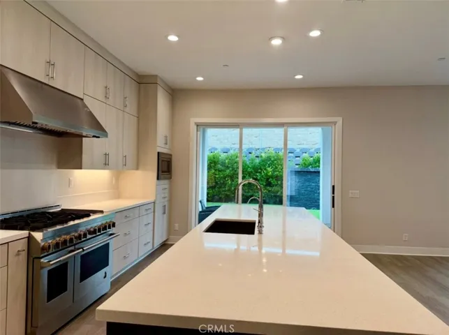 110 Sierra Madre, Lake Forest, California 92630