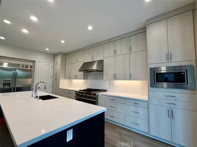 110 Sierra Madre, Lake Forest, California 92630