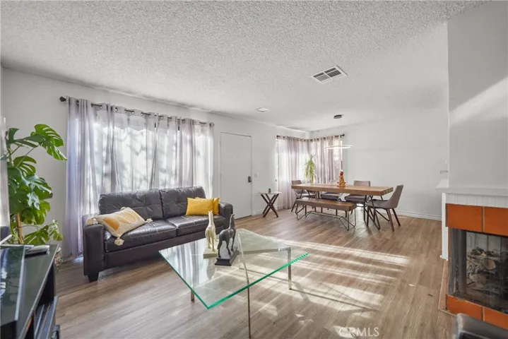 2441 Chandler Avenue 4, Simi Valley, California 93065