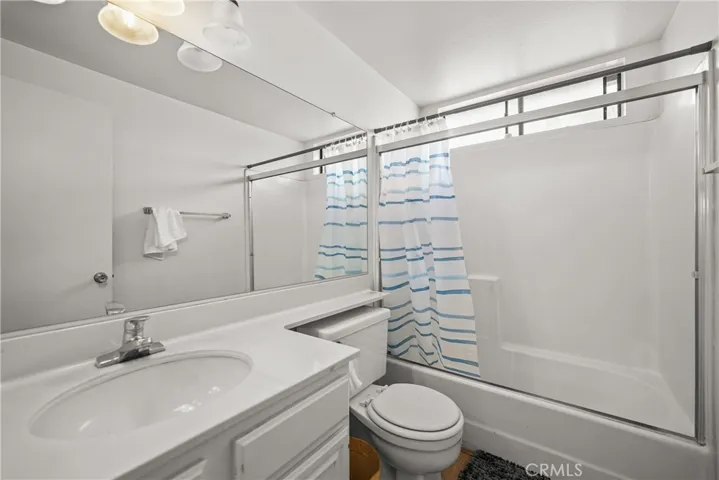 2441 Chandler Avenue 4, Simi Valley, California 93065