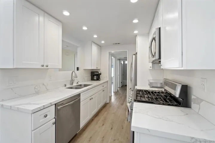2135 E Valley Pkwy 10, Escondido, California 92027