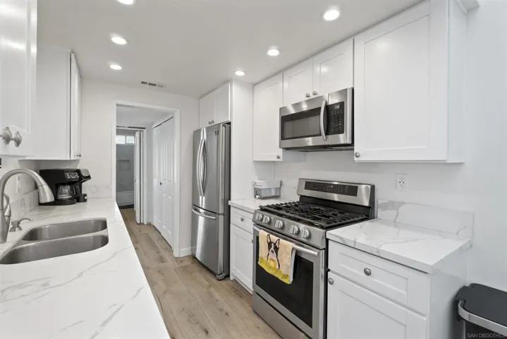 2135 E Valley Pkwy 10, Escondido, California 92027