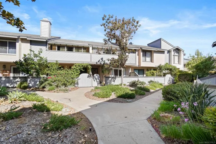 2135 E Valley Pkwy 10, Escondido, California 92027