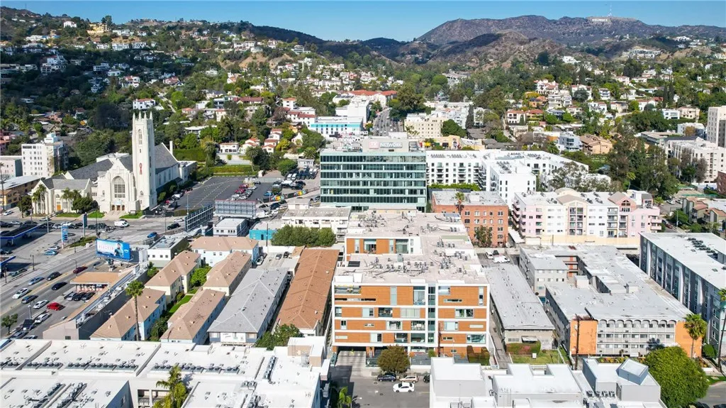 6735 Yucca Street 203, Los Angeles, California 90028 home-pic-41