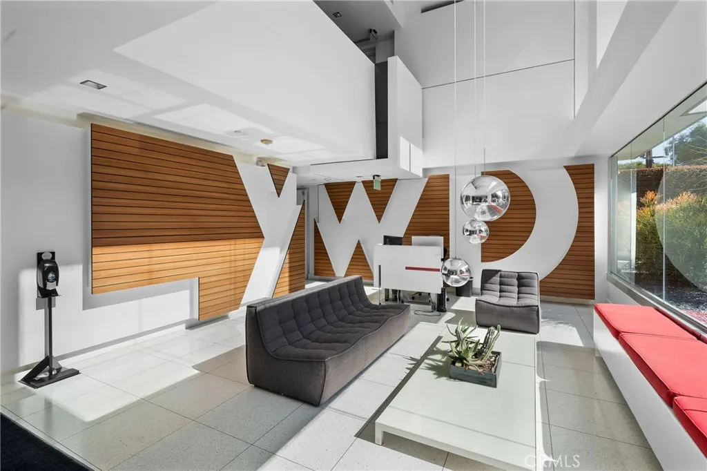 6735 Yucca Street 203, Los Angeles, California 90028 home-pic-23