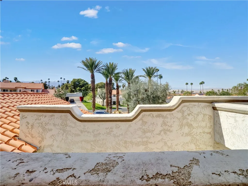 344 Desert Falls Drive E, Palm Desert, California 92211 home-pic-14