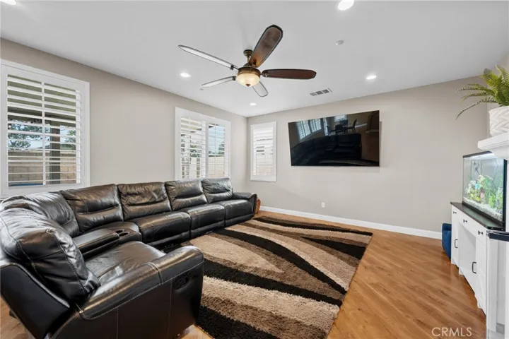 7532 Foxtail Lane, Fontana, California 92336