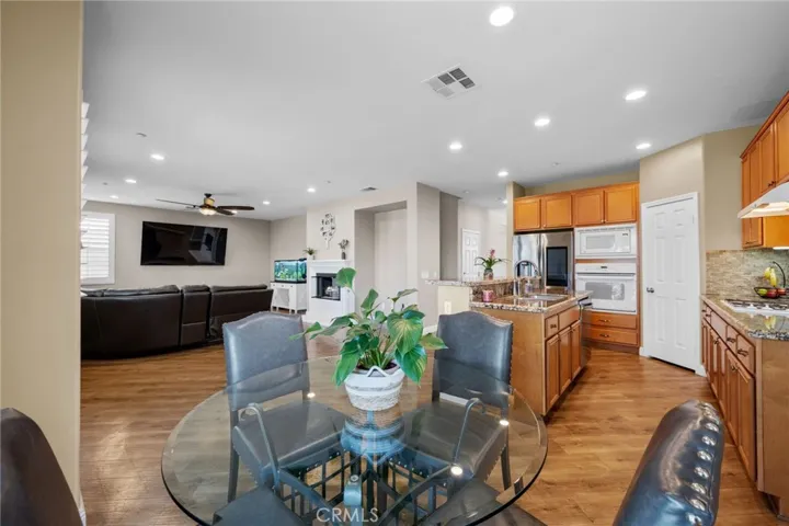 7532 Foxtail Lane, Fontana, California 92336
