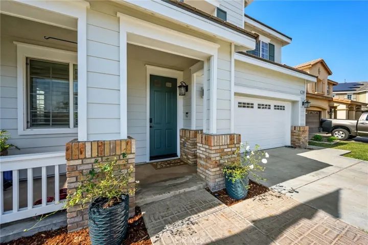 7532 Foxtail Lane, Fontana, California 92336