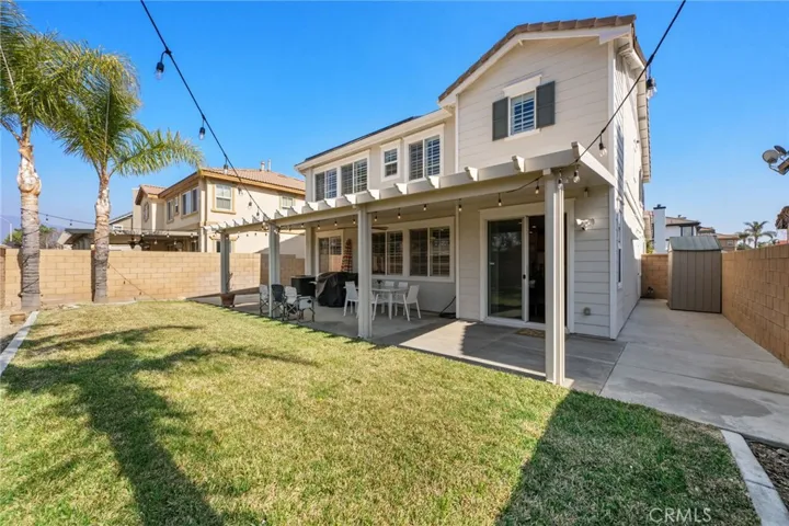 7532 Foxtail Lane, Fontana, California 92336