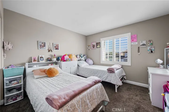 7532 Foxtail Lane, Fontana, California 92336