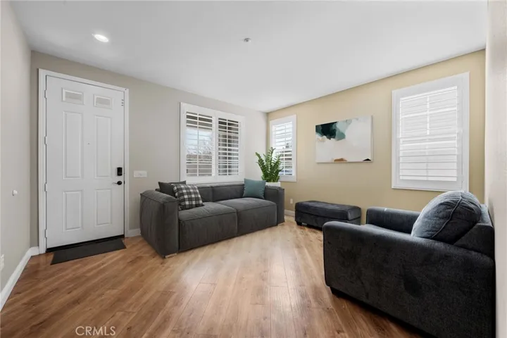 7532 Foxtail Lane, Fontana, California 92336