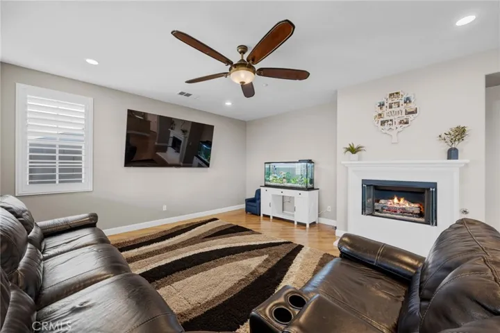 7532 Foxtail Lane, Fontana, California 92336