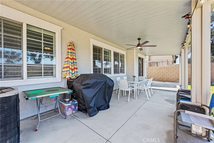7532 Foxtail Lane, Fontana, California 92336
