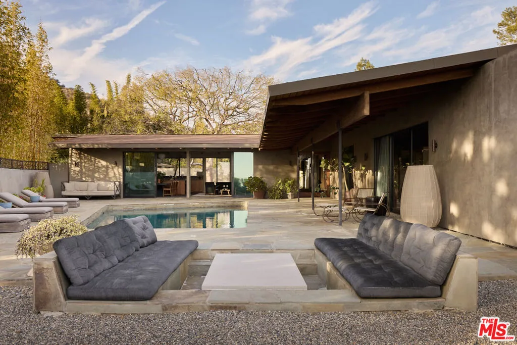 2565 Zorada Drive, Los Angeles, California 90046 home-pic-19