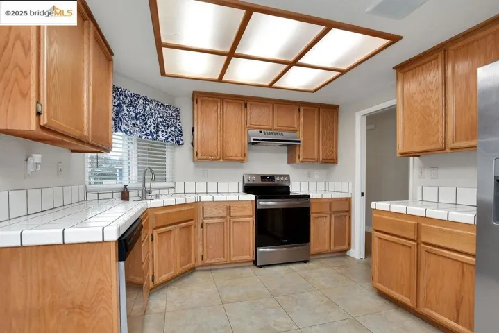 252 Heron Dr, Pittsburg, California 94565