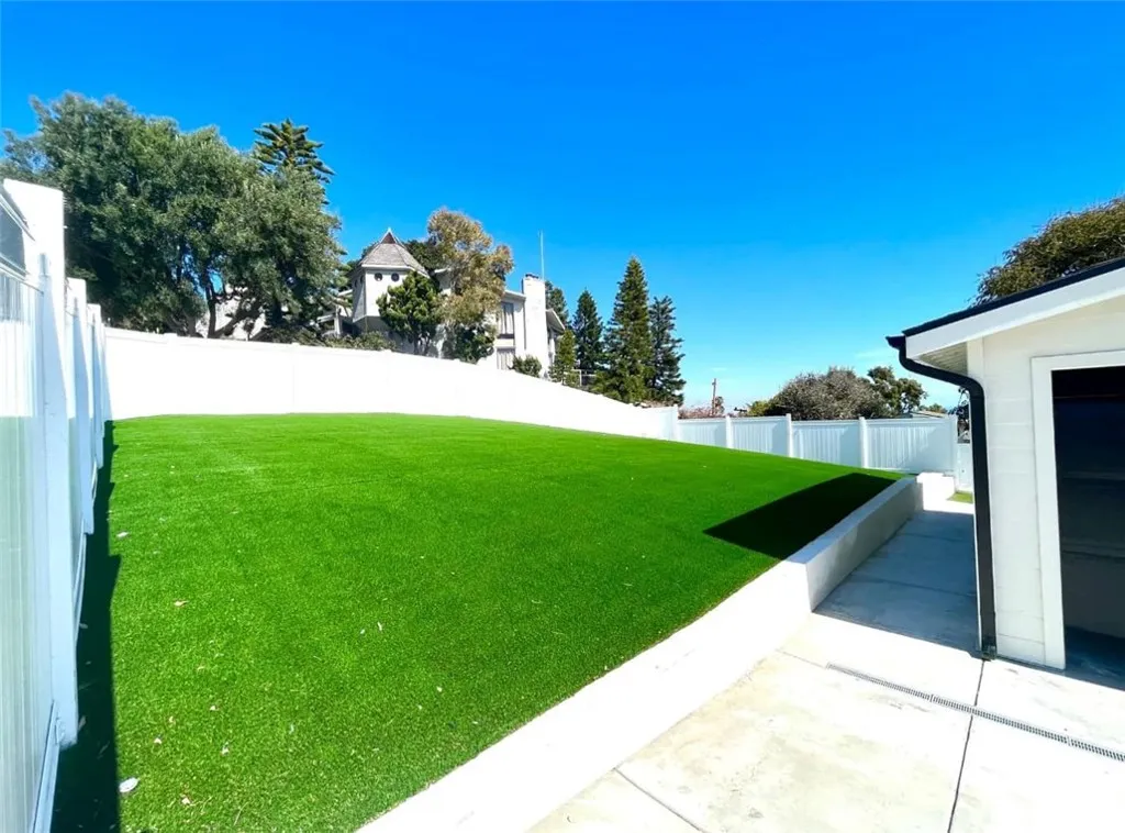 624 W 38th Street, San Pedro, California 90731 home-pic-6