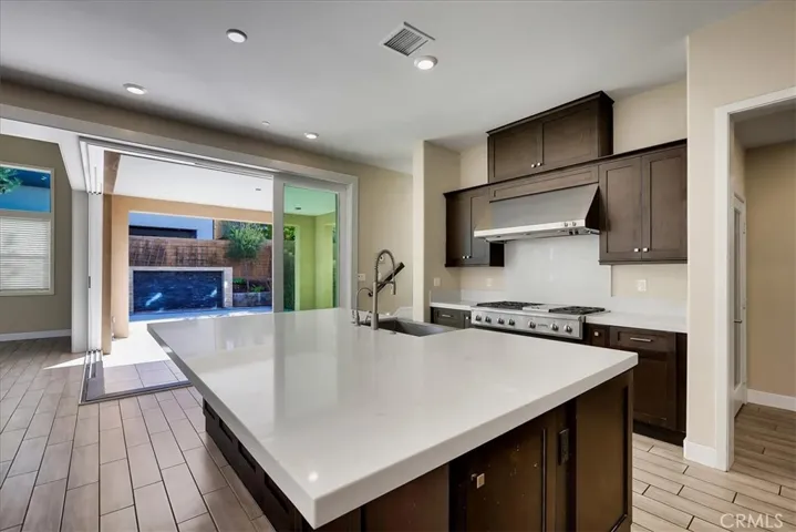 168 Crossover, Irvine, California 92618