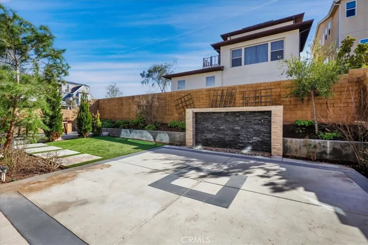 168 Crossover, Irvine, California 92618