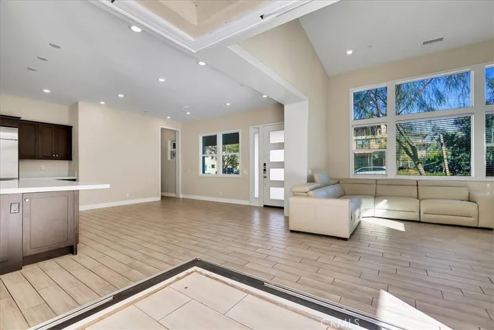 168 Crossover, Irvine, California 92618