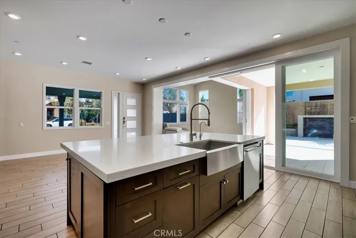 168 Crossover, Irvine, California 92618