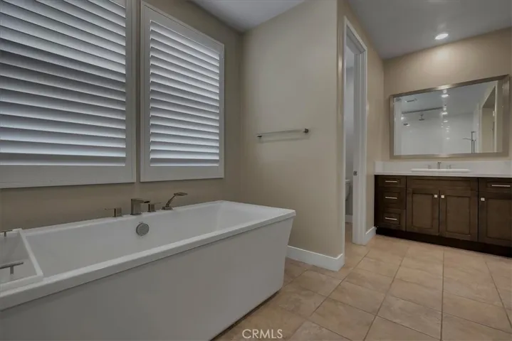 168 Crossover, Irvine, California 92618