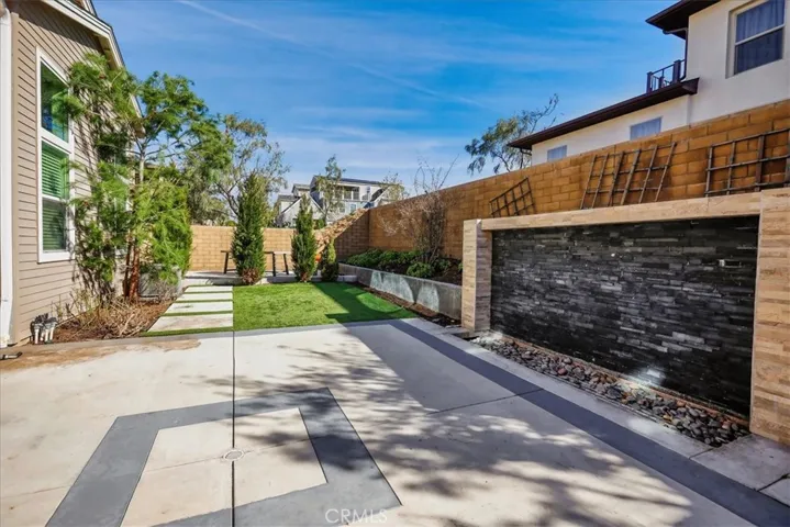 168 Crossover, Irvine, California 92618