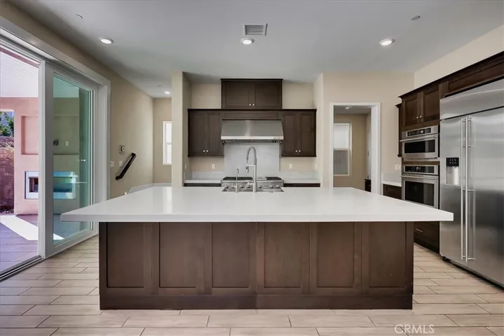 168 Crossover, Irvine, California 92618