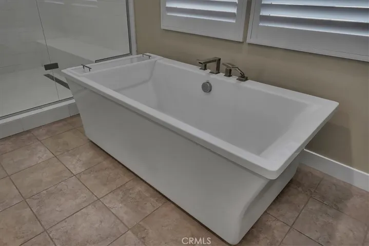 168 Crossover, Irvine, California 92618