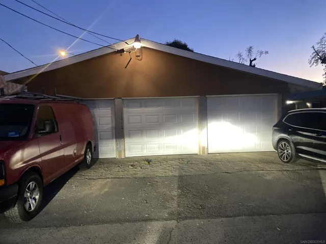 2045 E.washington Ave., Orange, California 92866