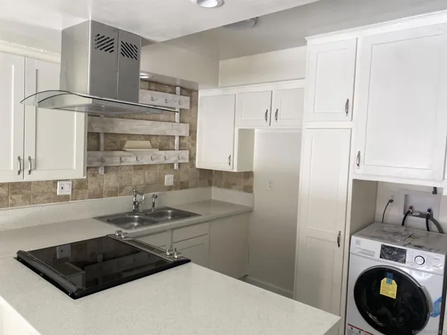 2045 E.washington Ave., Orange, California 92866