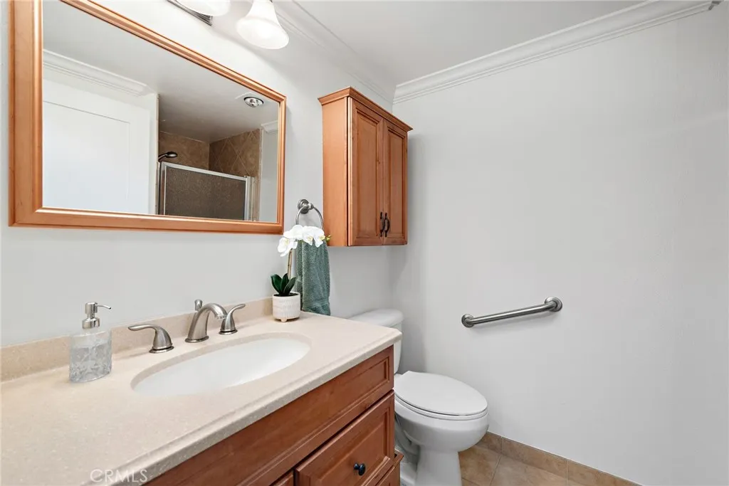 3310 Via Carrizo Q, Laguna Woods, California 92637 home-pic-18