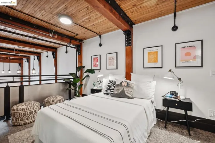 6105 San Pablo Ave 102, Oakland, California 94608