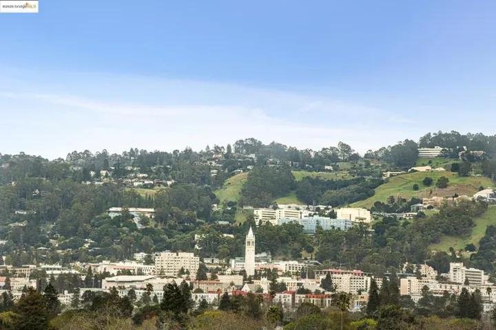 6105 San Pablo Ave 102, Oakland, California 94608