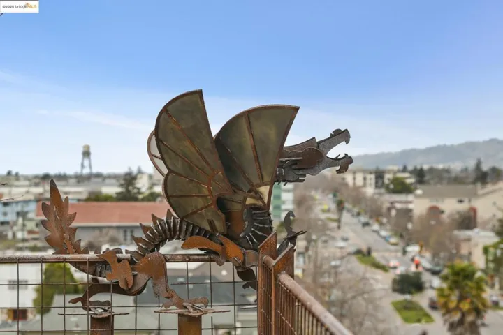 6105 San Pablo Ave 102, Oakland, California 94608