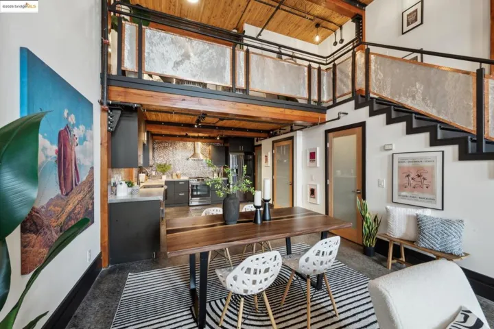 6105 San Pablo Ave 102, Oakland, California 94608