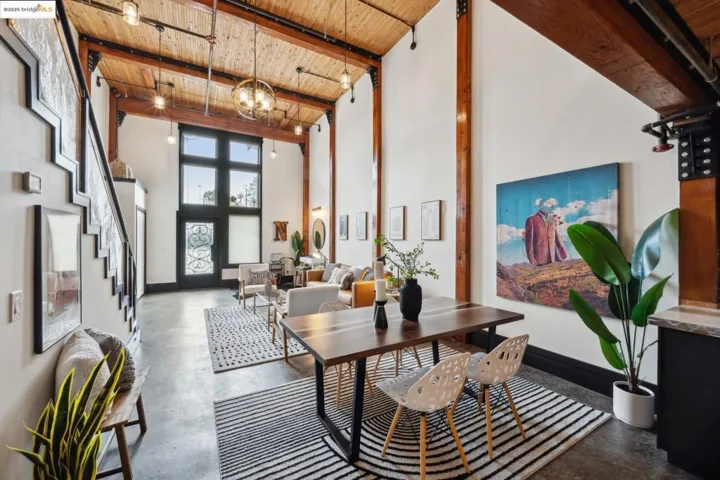 6105 San Pablo Ave 102, Oakland, California 94608