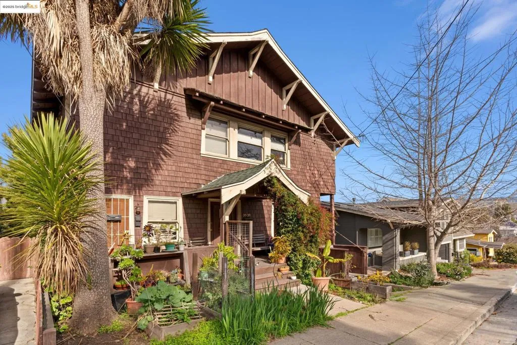 3537 Kempton, Oakland, California 94611 home-pic-1