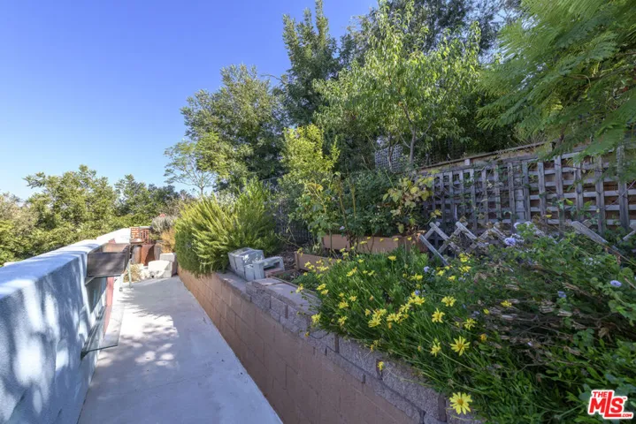12236 Laurel Terrace Drive, Studio City, California 91604