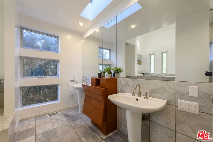 12236 Laurel Terrace Drive, Studio City, California 91604
