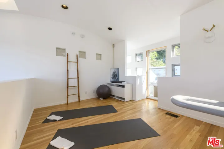 12236 Laurel Terrace Drive, Studio City, California 91604