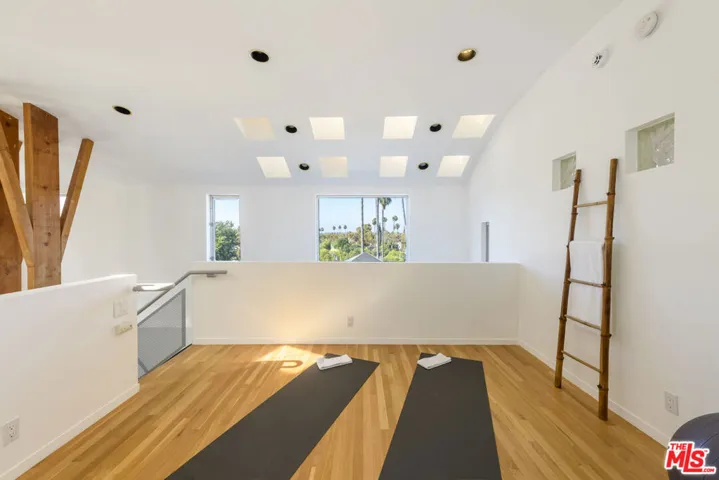 12236 Laurel Terrace Drive, Studio City, California 91604