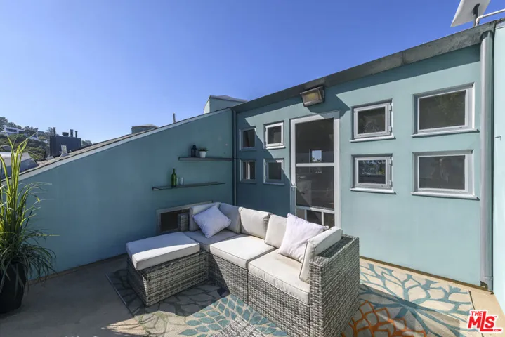 12236 Laurel Terrace Drive, Studio City, California 91604