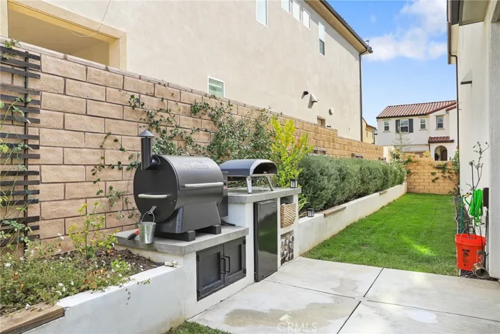 19185 Merryweather Drive, Canyon Country, California 91351